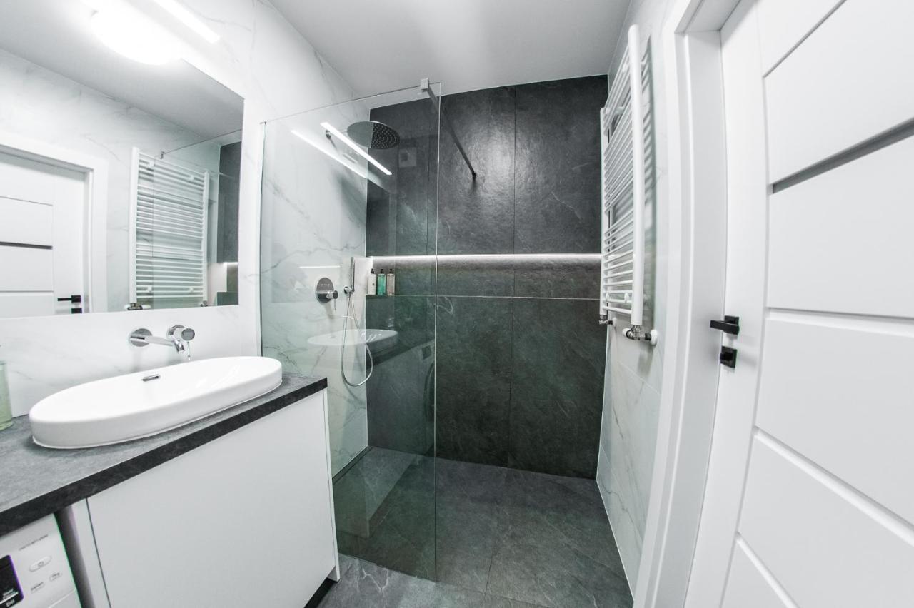Mkm Apartments Люблин Экстерьер фото